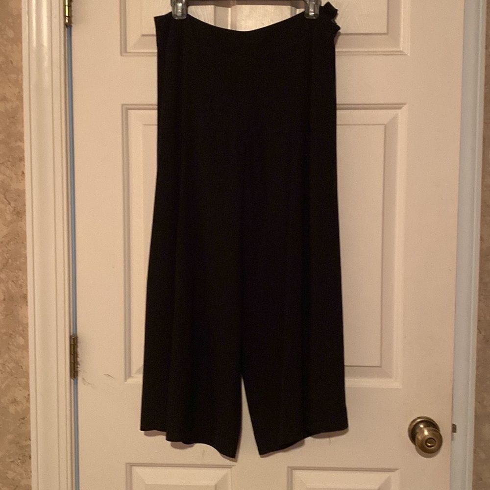 Three piece Talbots Black suit, all size 8 - Picture 6 of 16